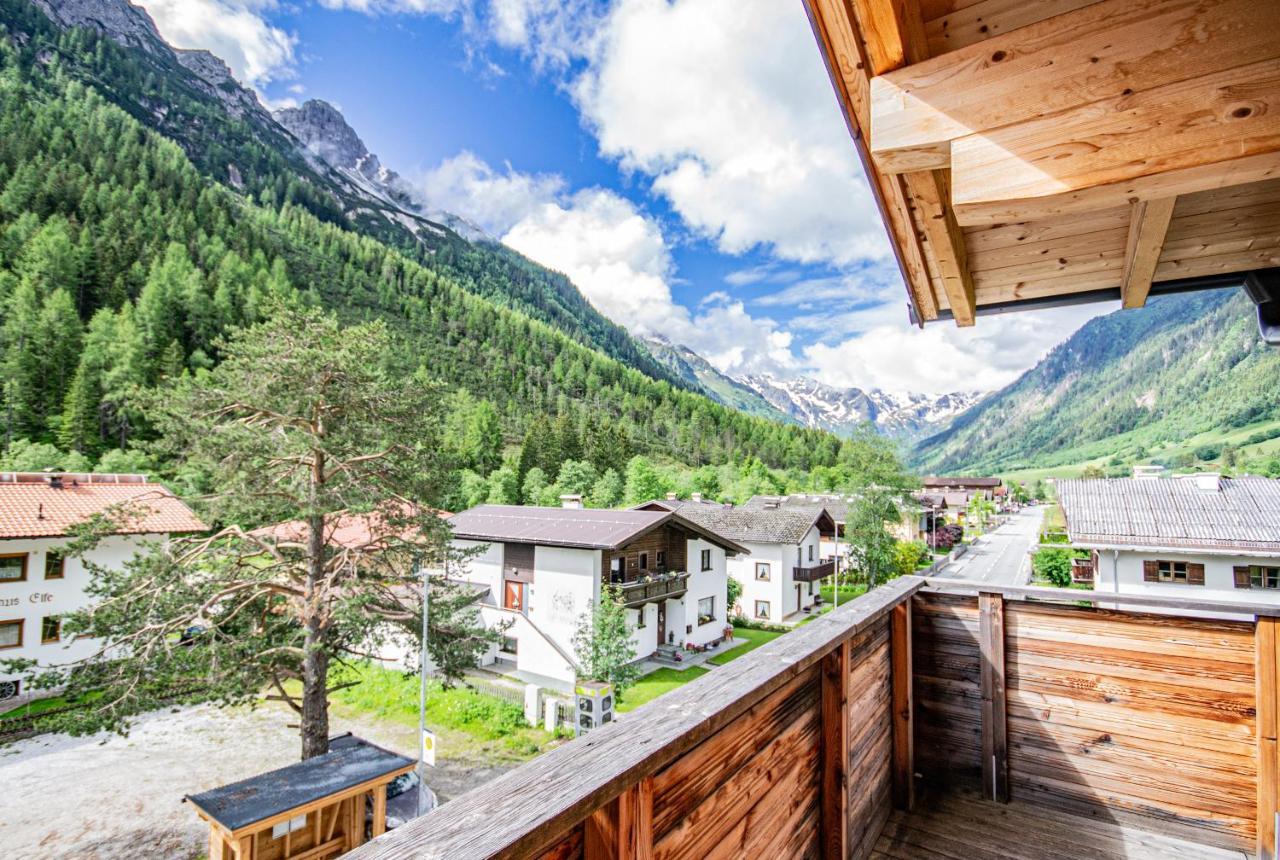 Gschnitzerhof Apartamento Exterior foto